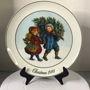 Avon Sharing the Christmas Spirit Plate